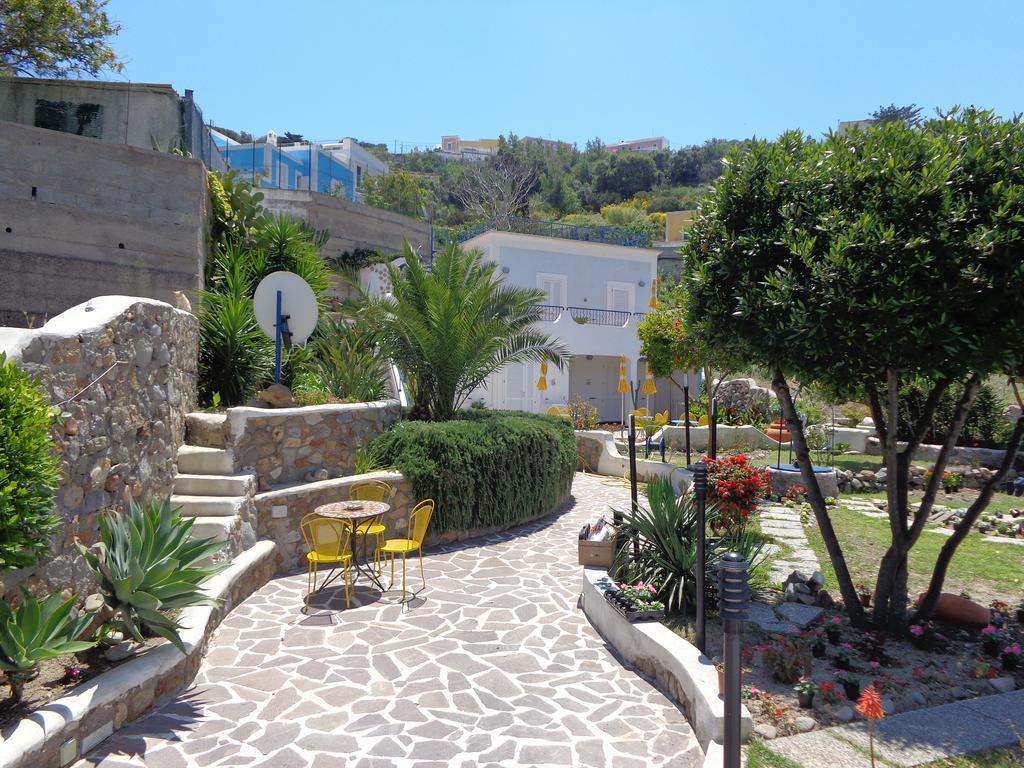 פונזה Il Mediterraneo - Adults Only מראה חיצוני תמונה
