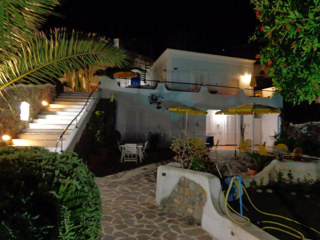פונזה Il Mediterraneo - Adults Only מראה חיצוני תמונה
