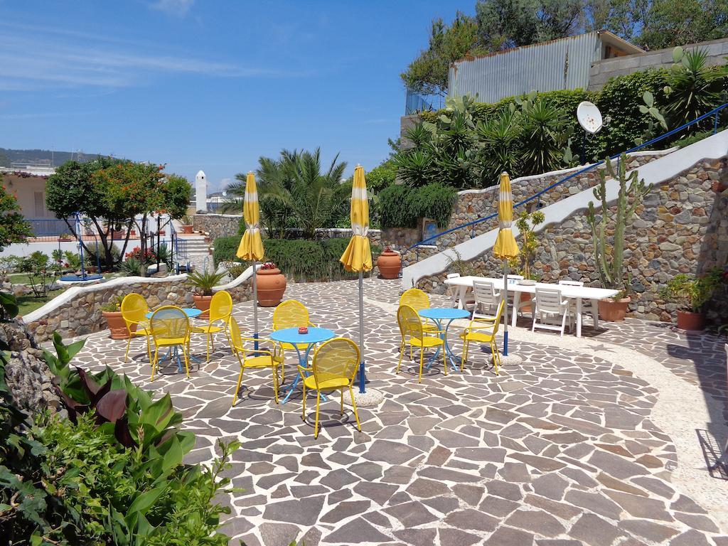 פונזה Il Mediterraneo - Adults Only מראה חיצוני תמונה