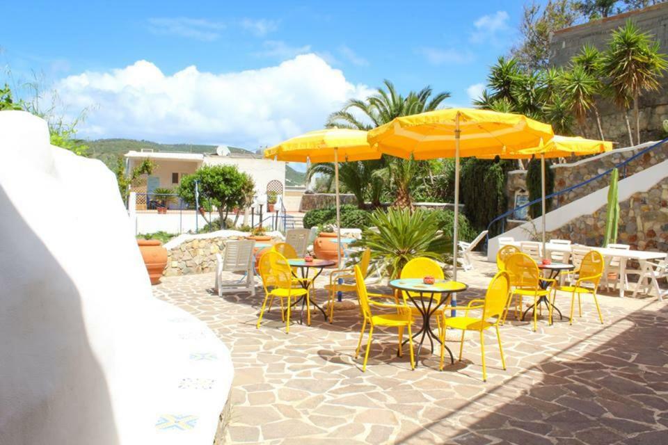 פונזה Il Mediterraneo - Adults Only מראה חיצוני תמונה